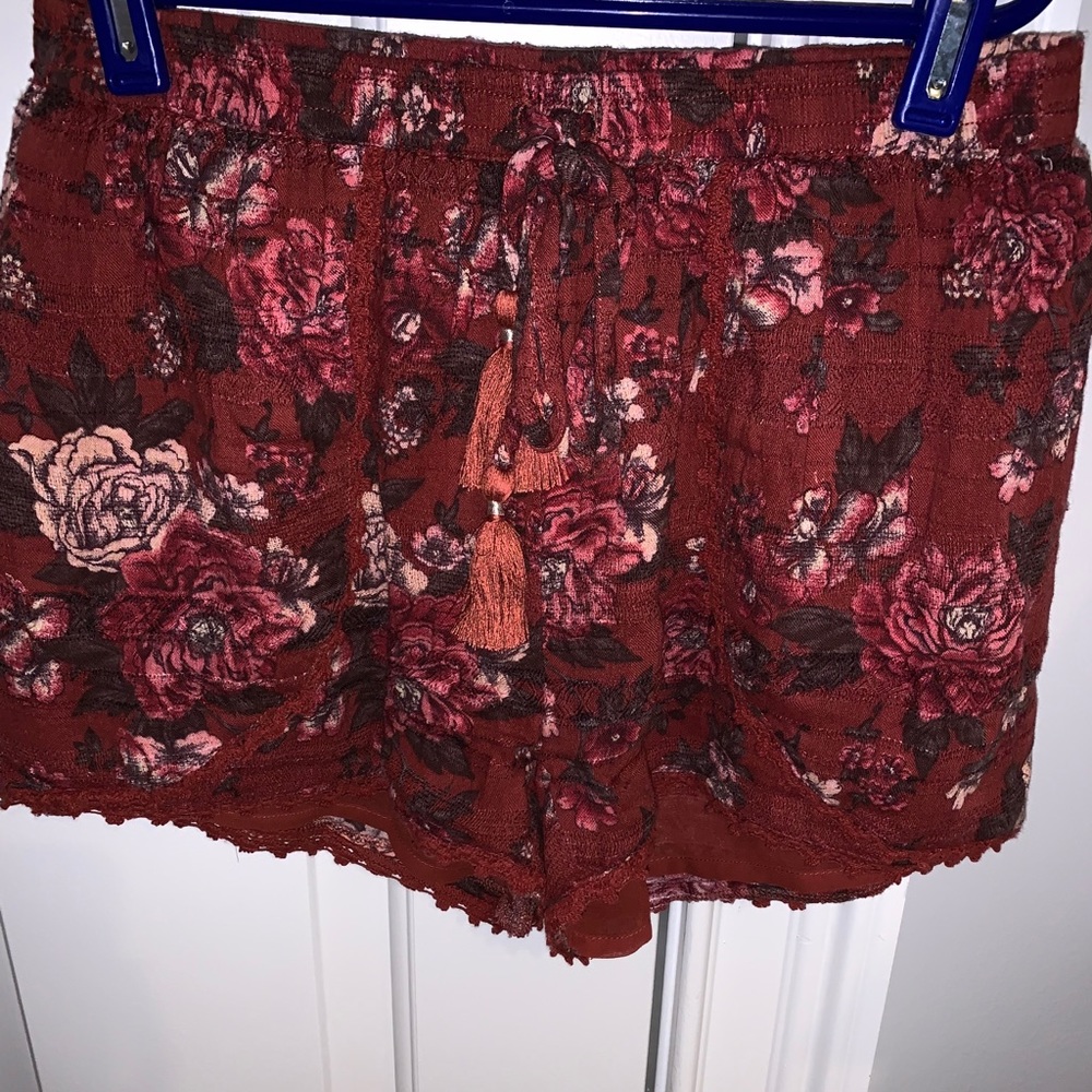 American eagle floral print shorts
